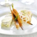 Lax i folie med nypotatisterrine och citronkräm