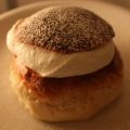 Semlor med hemgjord mandelmassa