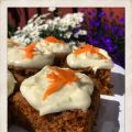 MOROTSKAKA I LÅNGPANNA MED LJUVLIG LIMEFROSTING