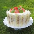 Födelsedagstårta med rostad vit chokladmousse &[...]