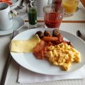 Hotellfrukost