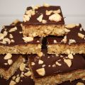 Jordnötsrutor med chokladtryffel