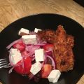 Pankopanerad kycklingfilé med grekisk sallad[...]