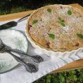 Rabarberpaj med mandelkräm och kardemummacobbler