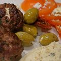 Fetaostfyllda köttbullar