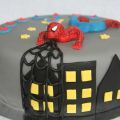 Spidermantårta!