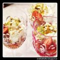 Lyxiga jordgubbar i glas