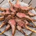 Grillat lammracks med färsk rödbetssallad