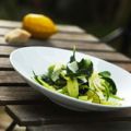 Zucchinisallad med citron och chili