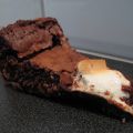 Kladdkaka med mörk choklad och marshmallows