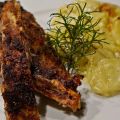 Potatis- och pestogratäng och kryddiga spareribs
