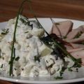 Potatissallad med saltgurka och rödlök