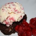 Vit chokladglass med hallon