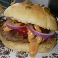 Med hembakade hamburgerbröd blir det goda[...]
