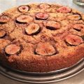 Fikonkaka med kanel, honung och hasselnötter[...]