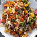 Teriyaki-wok med nudlar och grönsaker