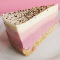 Randig cheesecake med björnbär, hallon och[...]