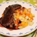 Älgfärsbiff m. Rödvinssås och Rotfrukter