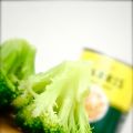 Kassler med broccoli, vit sparris & lök