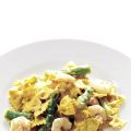 Farfalle med jätteräkor i kokoscurry