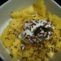 Färsk Mango toppad med turkisk yoghurt och[...]