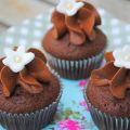Chokladcupcakes med mörk chokladfudgefrosting