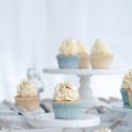 Very Vanilla Cupcakes with Vanilla Swiss[...]