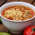 Nudlar med tomatcurry
