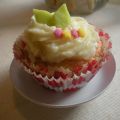 Cupcakes med hallon och vit choklad