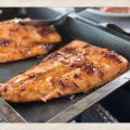 GRILLAD GLASERAD LAX, SVENSK CAESARSALLAD OCH[...]