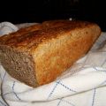 Grovt hasselnötsbröd