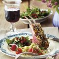 Sallad med spetskål, kikärtor och bakade tomater