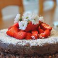 Kladdkaka med chokladbollssmet