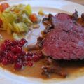 Björnstek med enbärssås