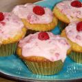 Inte så snygga raspberry cupcakes...