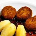 Sillbullar med korintsås