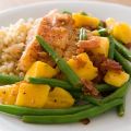 Hokifile med bacon, bönor och mango