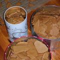 Eksta pepparkakor, samt deg till pepparkakshus