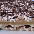 Marängtårta med rice krispies och chokladkräm