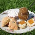 Rabarberscones och rabarbersylt