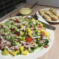 Kycklingsallad med färsk mango och avokado