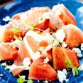 Vattenmelon med fårost och serranoskinka