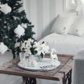 DECEMBER DECO & LILYS