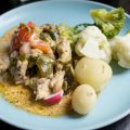 Krämig kycklinggryta med nyskördad färskpotatis
