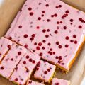 Glutenfria saffransrutor med lingonfrosting