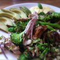 Lunchinspiration - Kålwok med grillad kyckling.