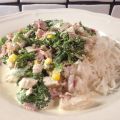 Kycklinggryta med majs, broccoli och bacon