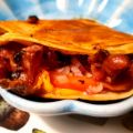 Tortilla wrap hack med köttfärssås, bacon,[...]