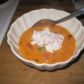 Räk-och chiligryta serverad med raita.