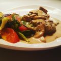 Köttfärsbiffar med champinjonsås